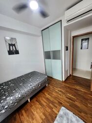 The Lakeshore (D22), Condominium #496004011